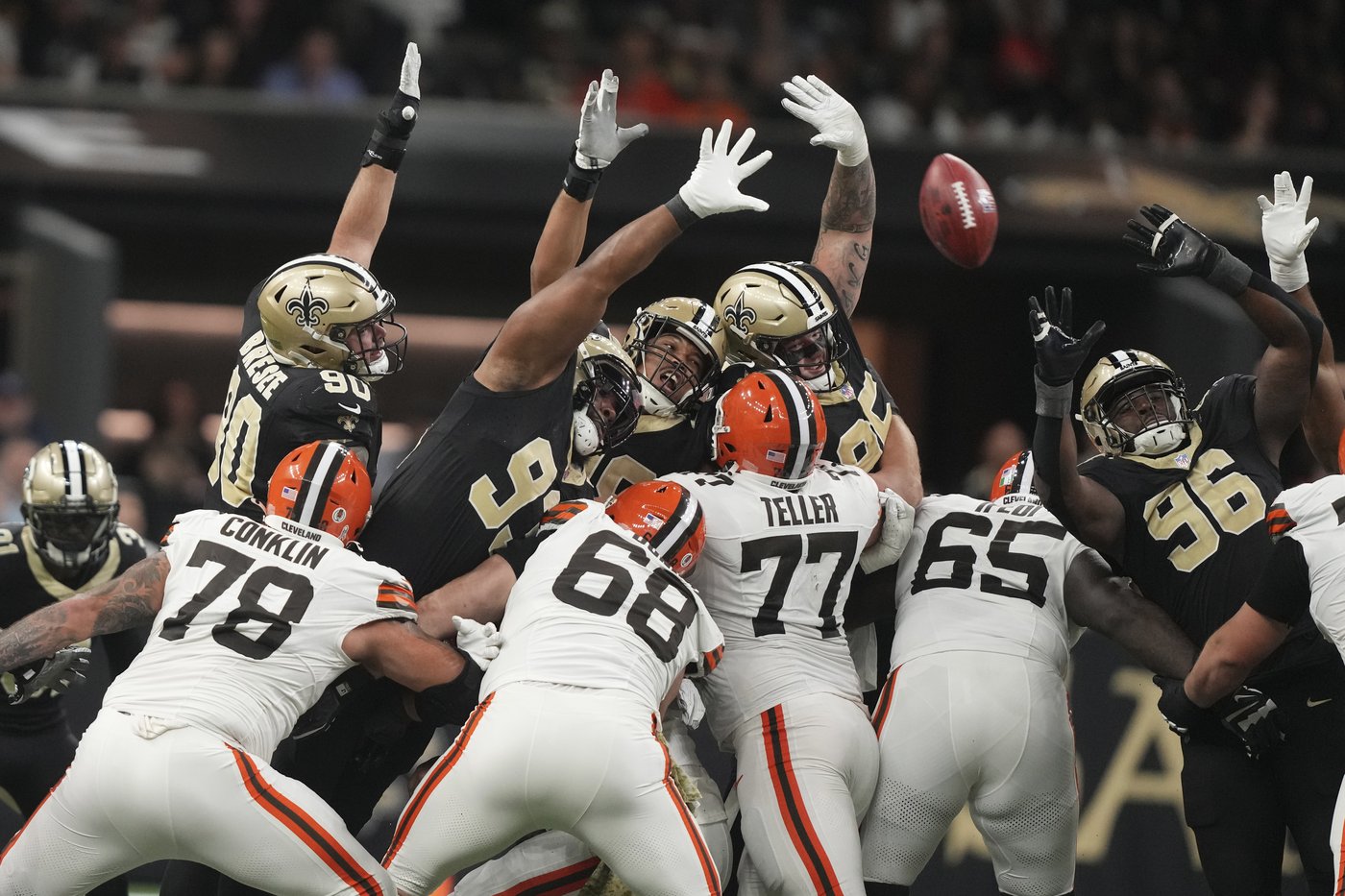 Taysom Hill runs for 3 TDs as the Saints top Jameis Winston and the struggling Browns 35-14 | iNFOnews.ca