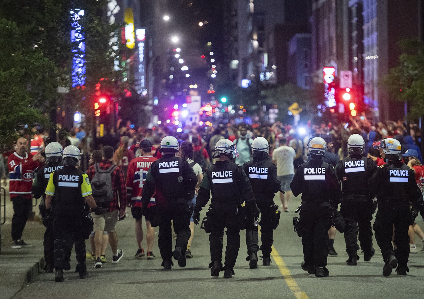 How Montreal police and the city prepare for Habs playoff gatherings | iNFOnews.ca