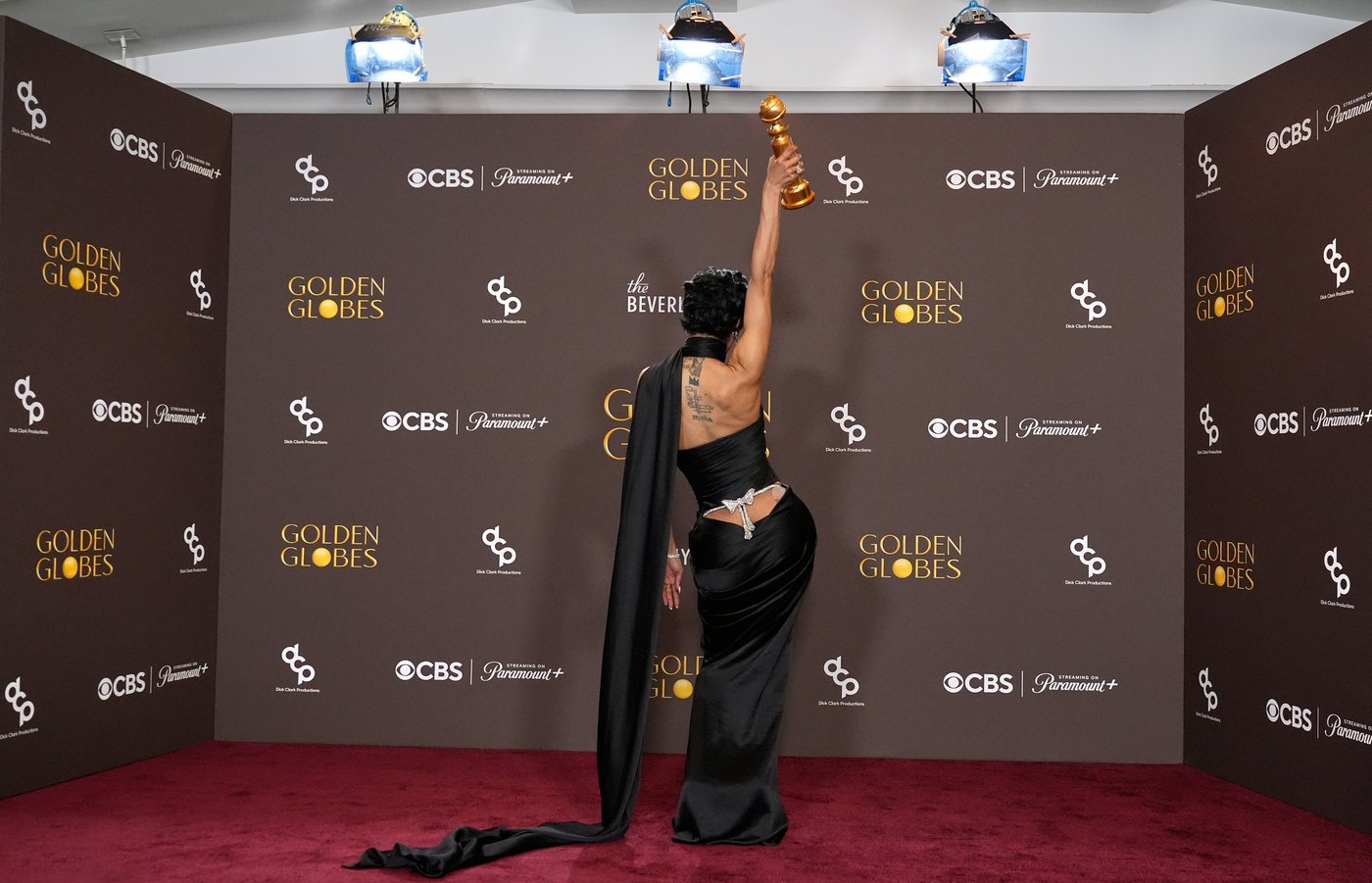 5 indelible photos from Hollywood's awards season, and the stories behind them | iNFOnews.ca