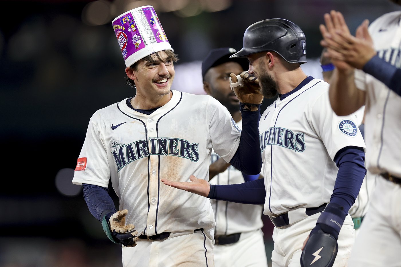 Mariners infield prospect Cole Young impresses in major league debut | iNFOnews.ca