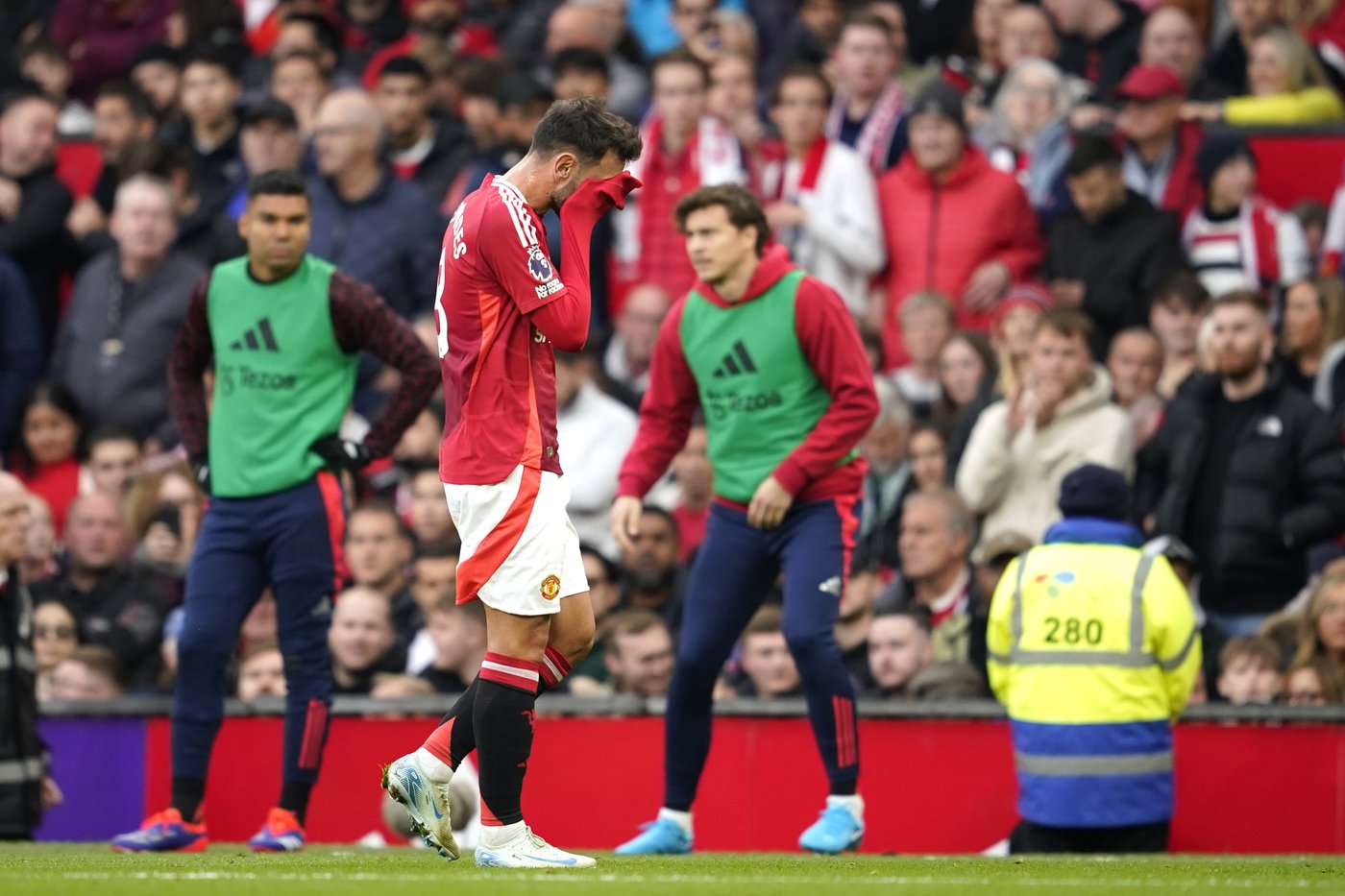 Man United's Fernandes took an unusual decision to face questions after his red card against Spurs | iNFOnews.ca