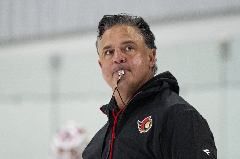 Green sticks with process as Senators search for response down 2-0 to Hurricanes | iNFOnews.ca