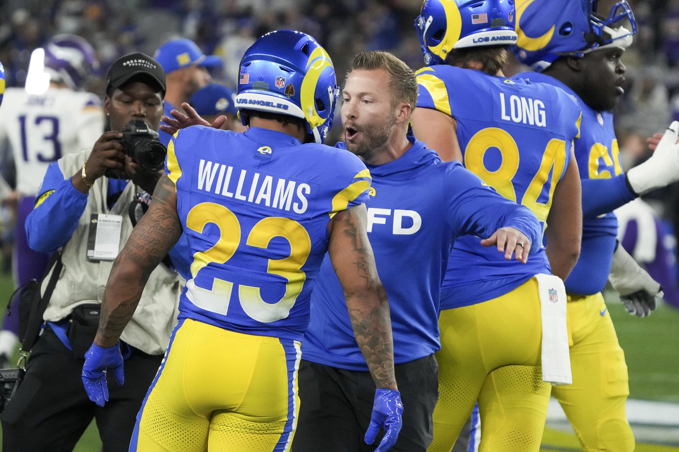 Rams host wild-card playoff game nearly 400 miles east of LA because of wildfires | iNFOnews.ca