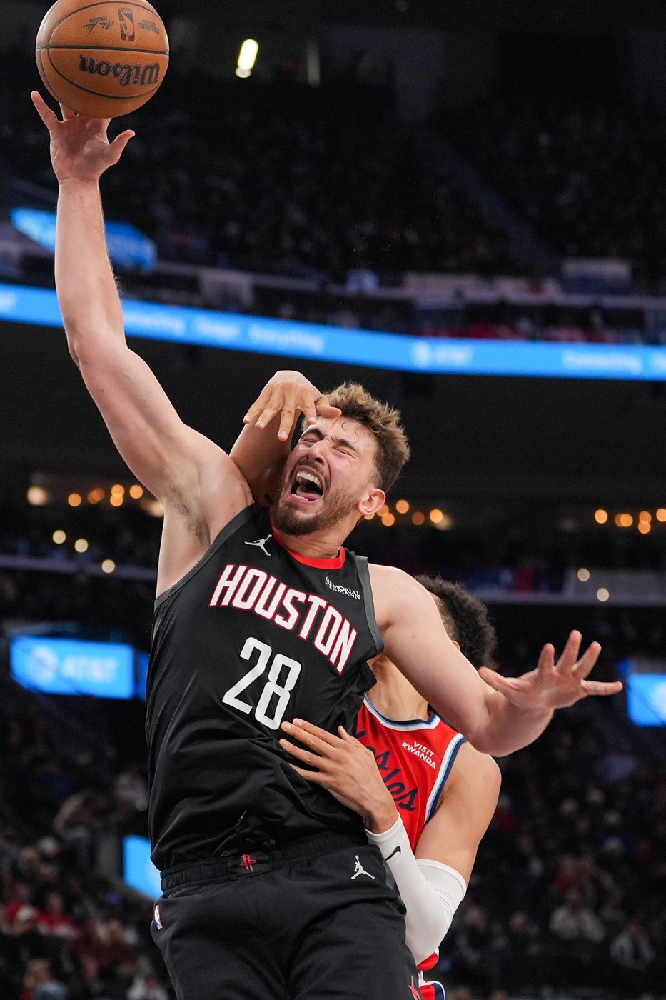 Leonard's 41-point game powers Clippers to a 128-108 victory over the Rockets | iNFOnews.ca Leonard's 41-point game powers Clippers to a 128-108 victory over the Rockets | iNFOnews.ca