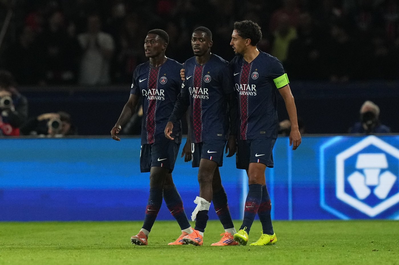PSG forward Dembélé injured in 1st half of Champions League loss to Bayern Munich | iNFOnews.ca PSG forward Dembélé injured in 1st half of Champions League loss to Bayern Munich | iNFOnews.ca