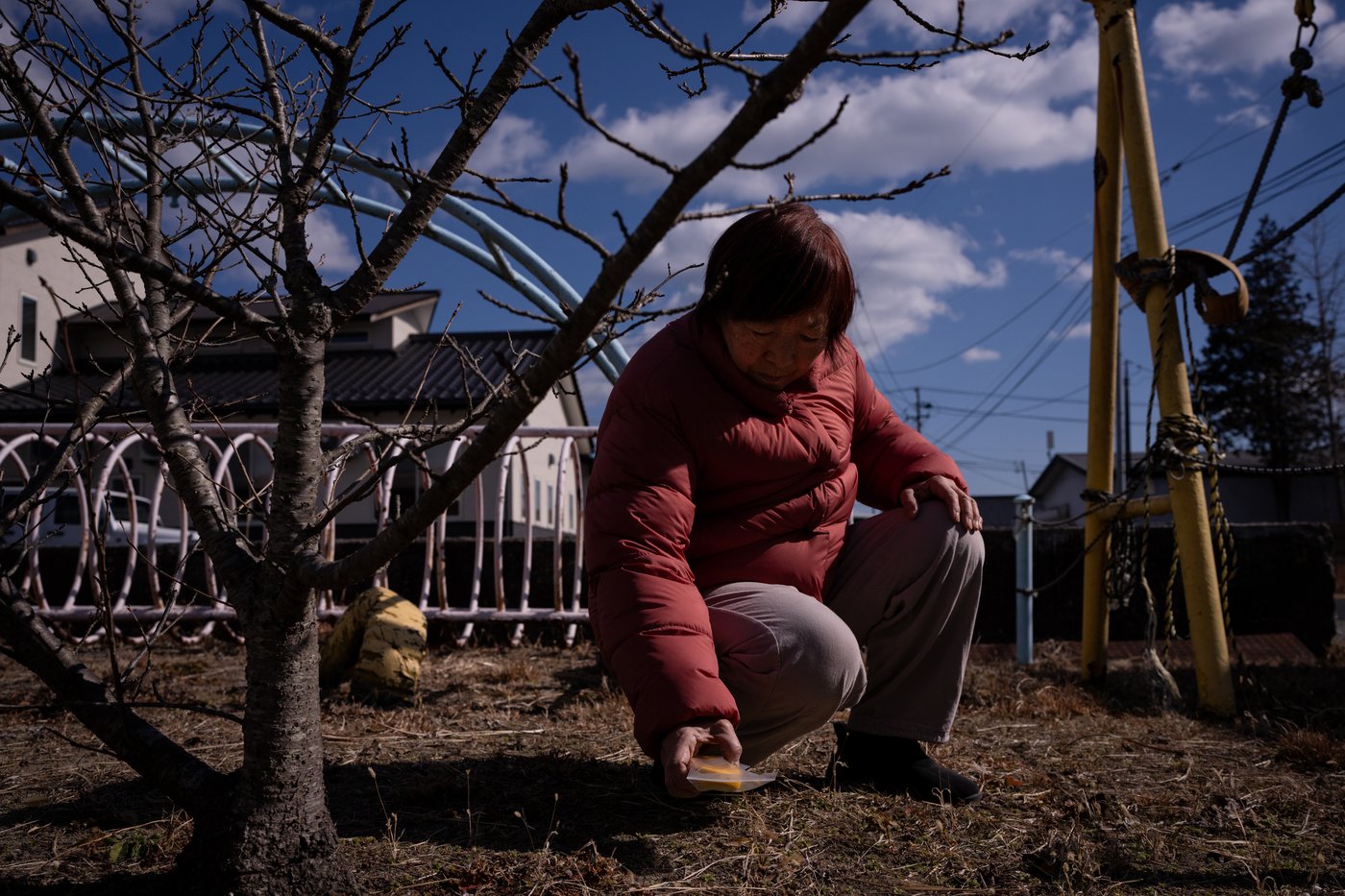 An innkeeper in Fukushima measures radiation to revive her hometown, in photos | iNFOnews.ca