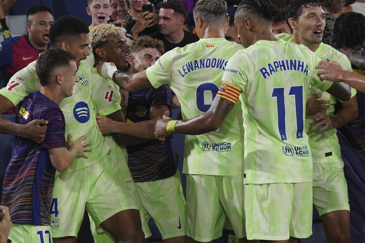 Barcelona roars back to win 3-2 at Levante as Atletico Madrid drops more points | iNFOnews.ca