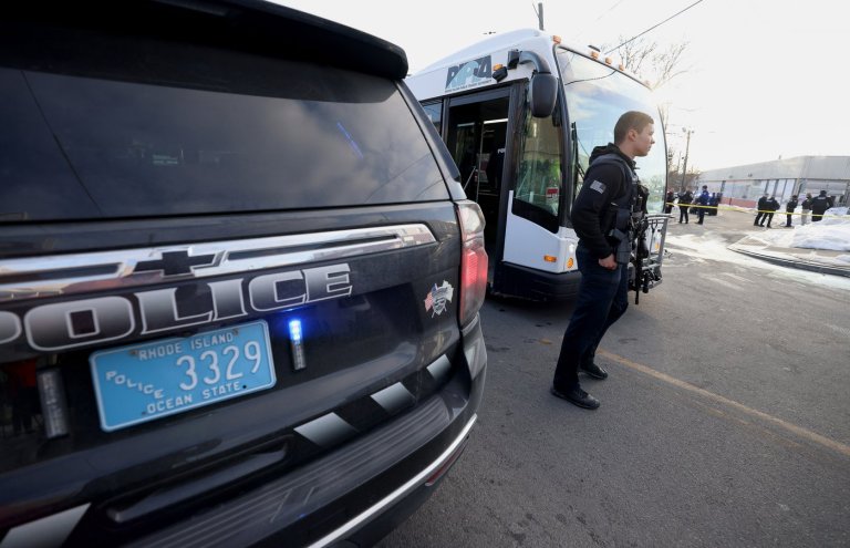 Police credit a good Samaritan for ending a deadly shooting at a Rhode Island ice rink | iNFOnews.ca