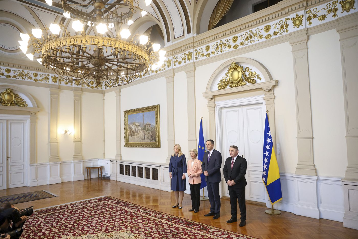 EU Commission chief promises Bosnia flood aid, support for reform on membership path | iNFOnews.ca EU Commission chief promises Bosnia flood aid, support for reform on membership path | iNFOnews.ca