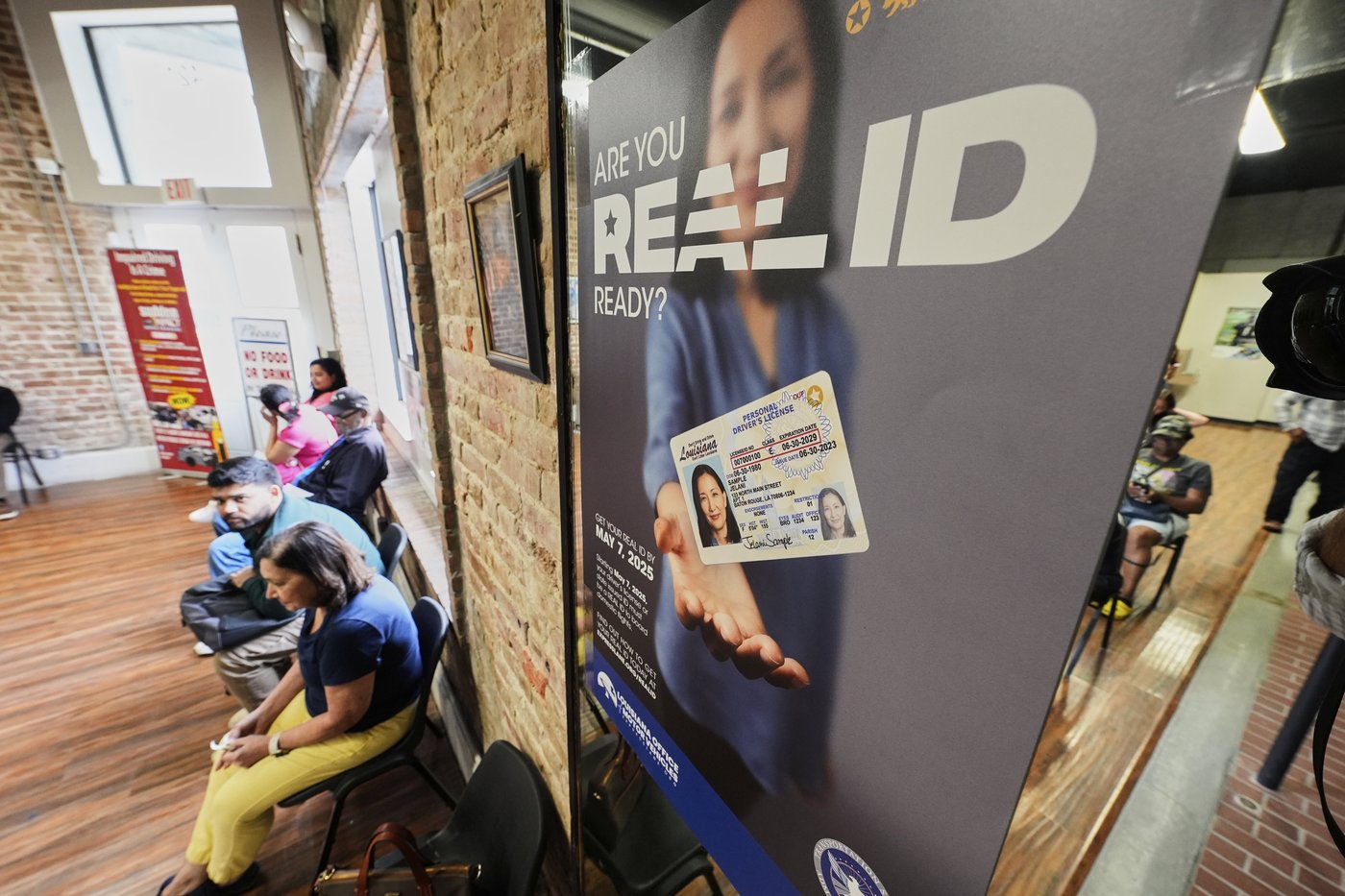 PHOTO COLLECTION: REAL ID requirements for the U.S. domestic flyers begins | iNFOnews.ca