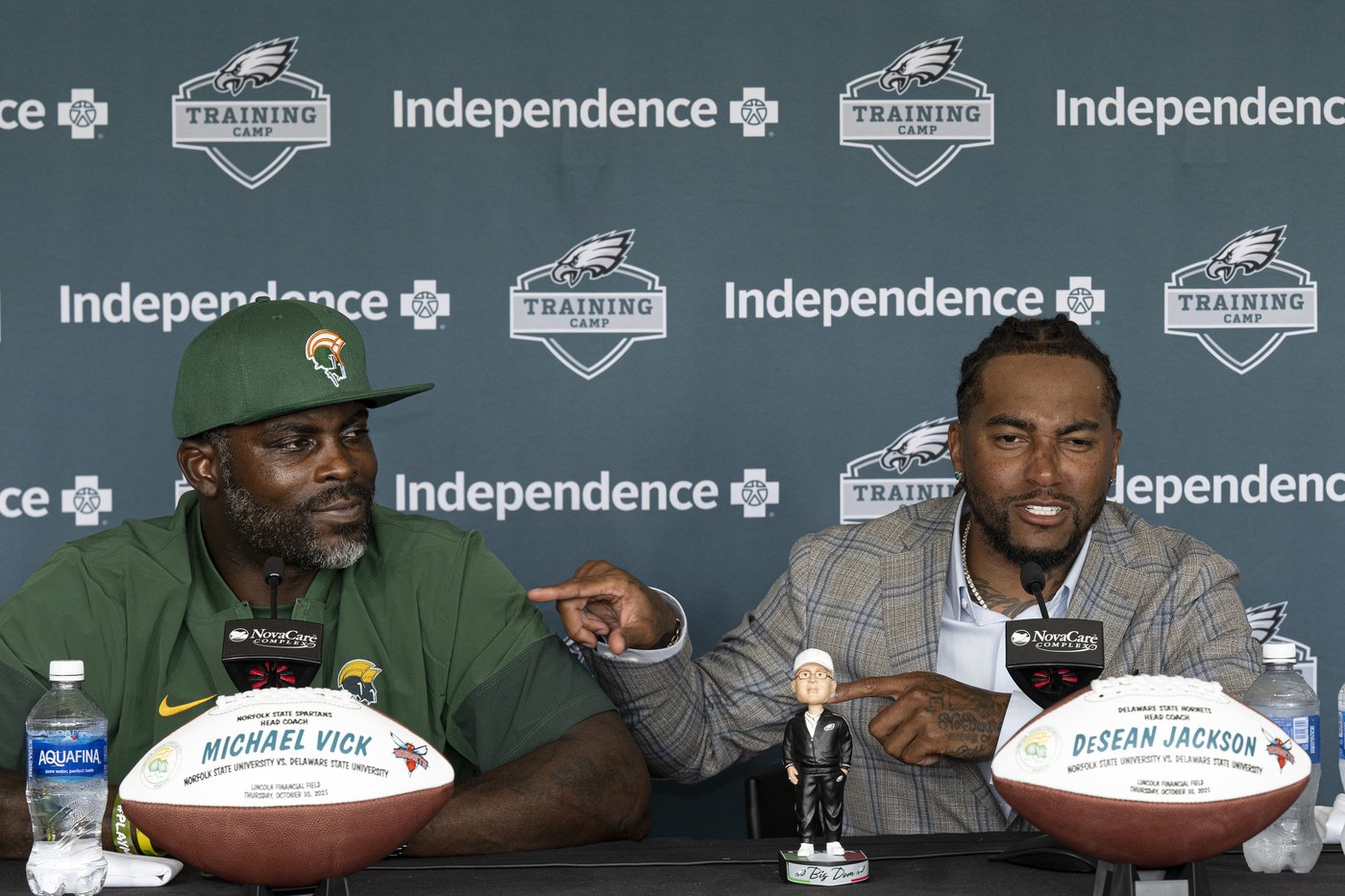 From NFL stars to HBCU head coaches: Vick and Jackson on same path as they briefly reunite in Philly | iNFOnews.ca From NFL stars to HBCU head coaches: Vick and Jackson on same path as they briefly reunite in Philly | iNFOnews.ca