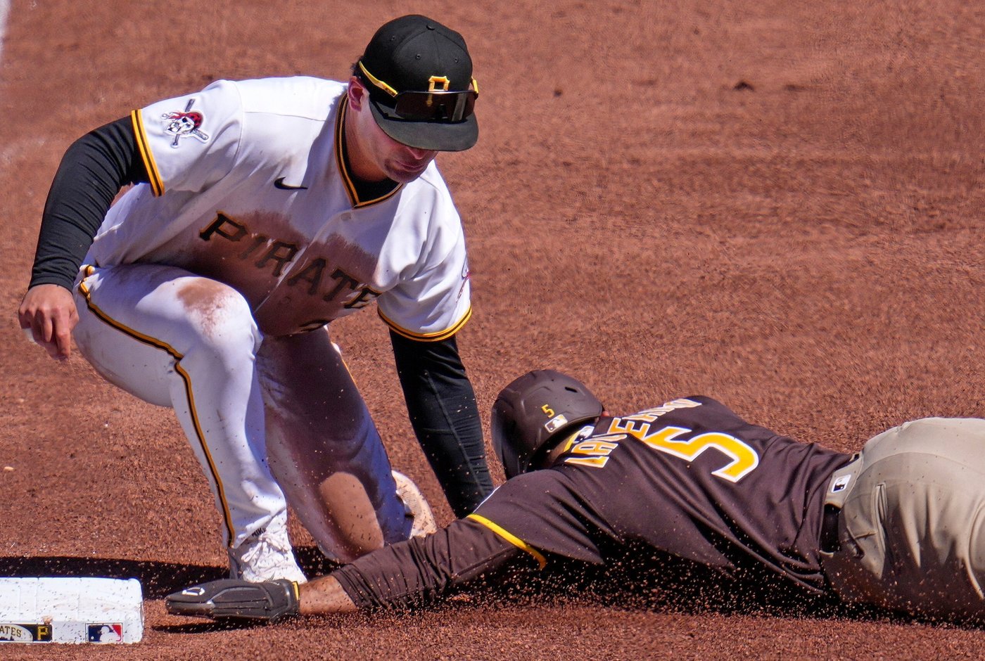 Nick Castellanos’ two-run double, Jake Cronenworth's homer spark Padres over Pirates 8-2 | iNFOnews.ca