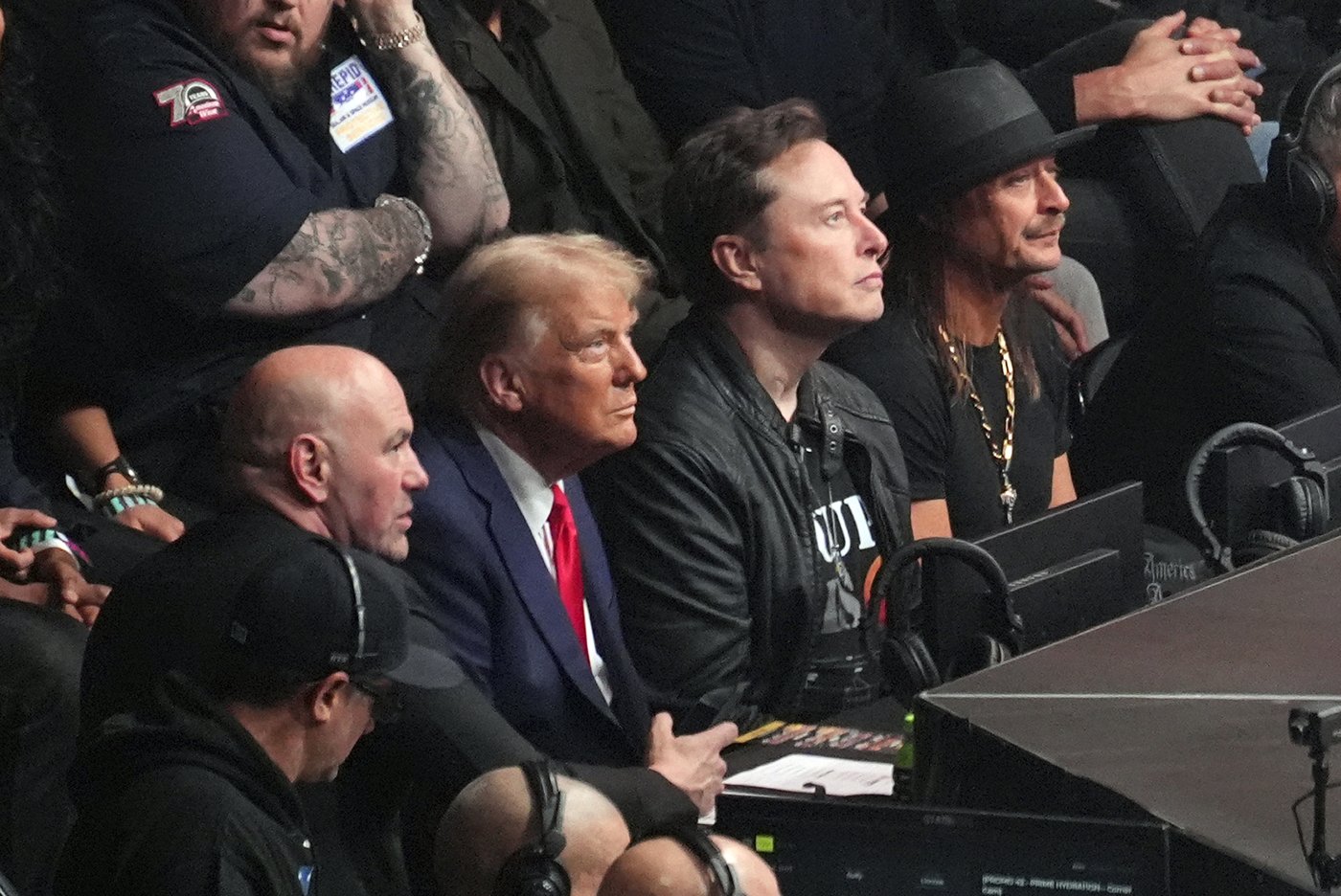 Donald Trump's latest branded venture is guitars that cost up to $10,000 | iNFOnews.ca Donald Trump's latest branded venture is guitars that cost up to $10,000 | iNFOnews.ca