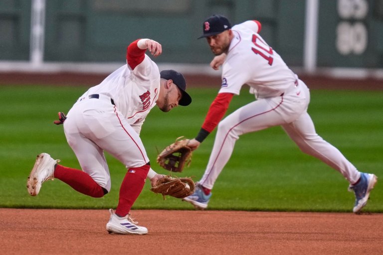 Red Sox place Trevor Story on the 10-day IL with a sports hernia, promote Nick Sogard | iNFOnews.ca