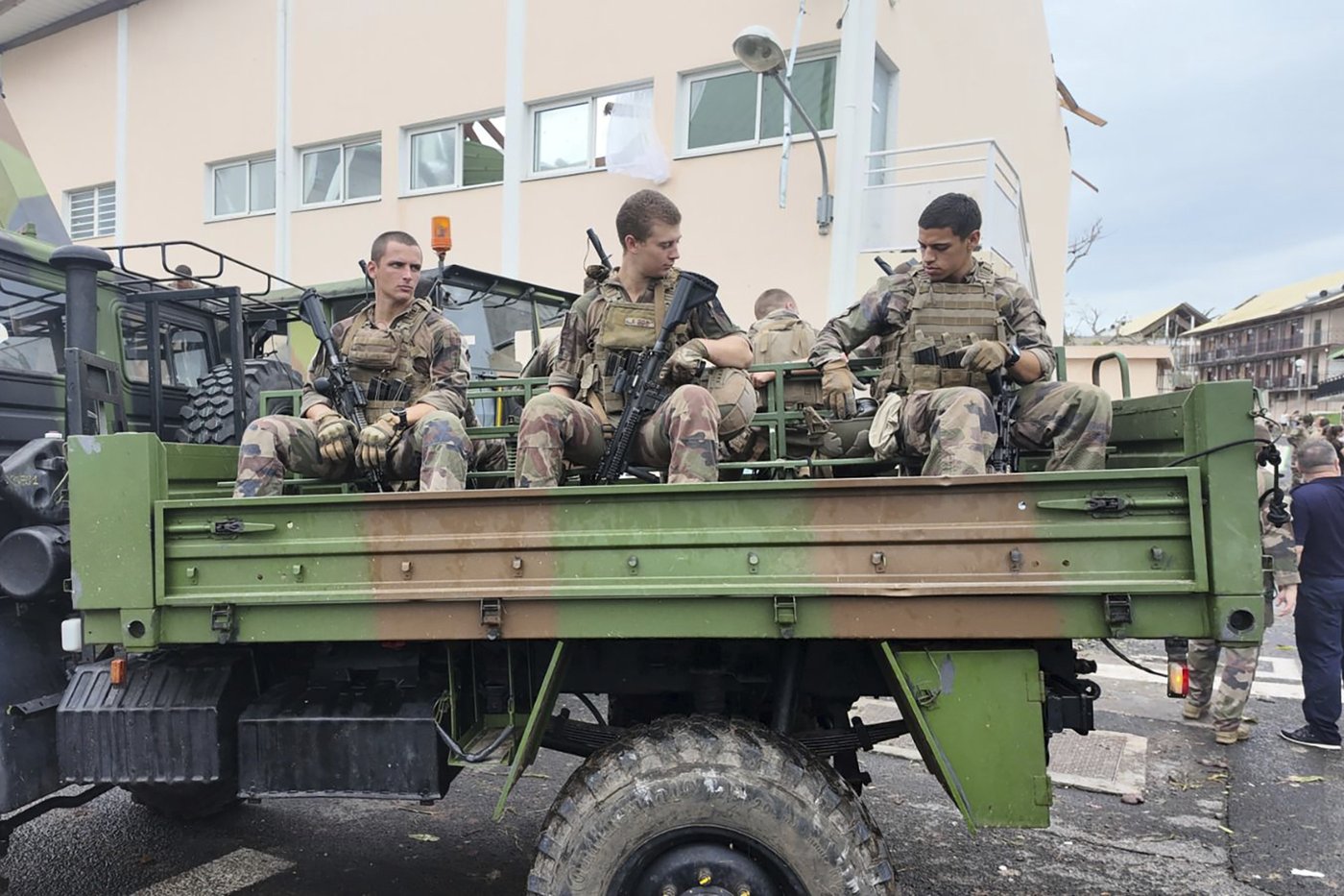 France rushes help to Mayotte, where hundreds or even thousands died in Cyclone Chido | iNFOnews.ca