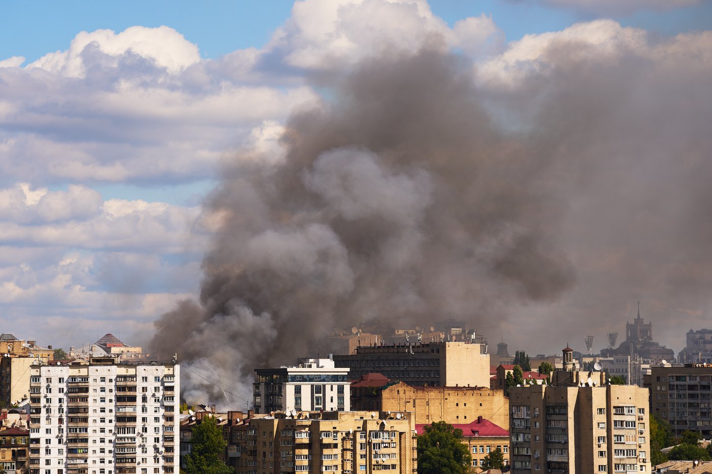 Russian strikes kill 2 Ukrainian civilians as Moscow and Kyiv threaten to raise the stakes | iNFOnews.ca Russian strikes kill 2 Ukrainian civilians as Moscow and Kyiv threaten to raise the stakes | iNFOnews.ca