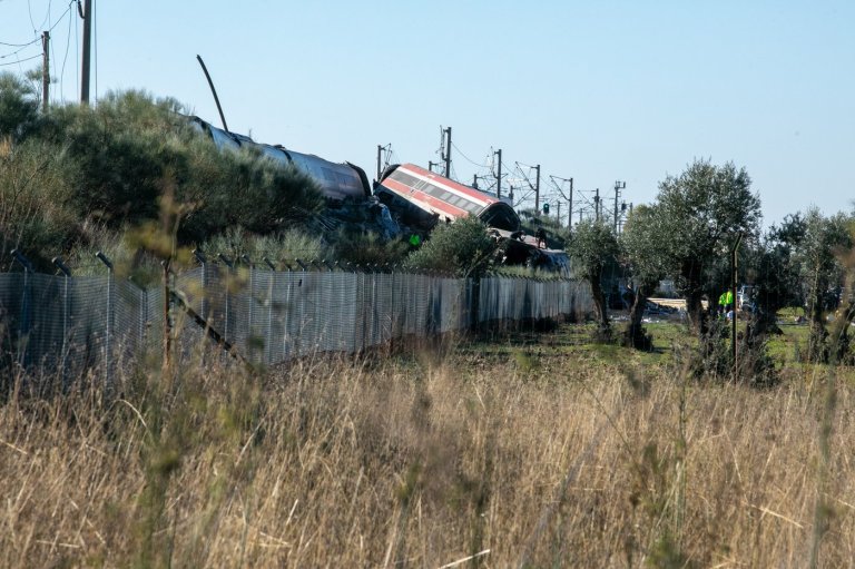 At least 10 dead in crash between 2 Spanish trains in Toledo province | iNFOnews.ca