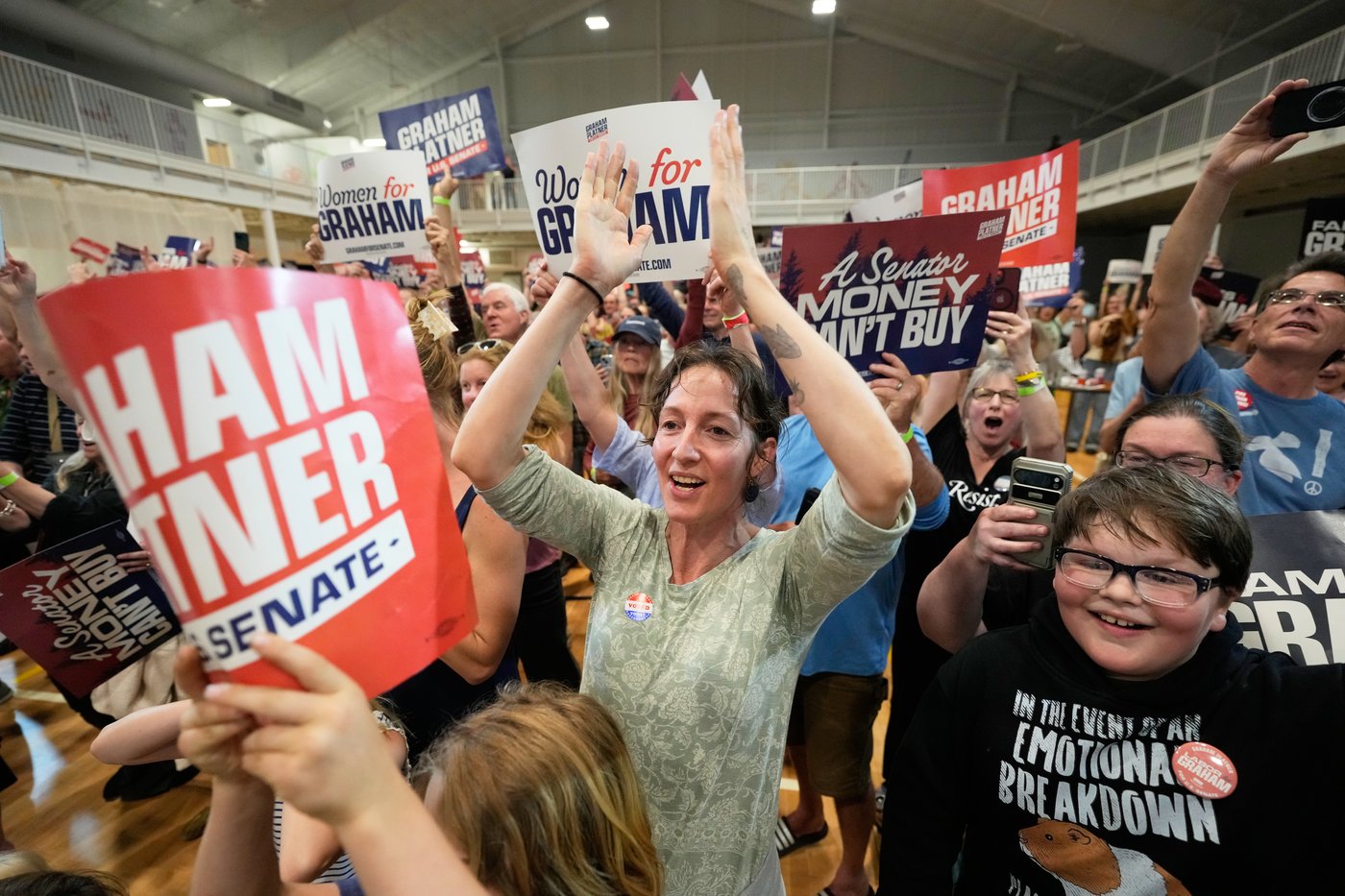 Democrat Graham Platner will try to unseat GOP Sen. Susan Collins in a critical Senate matchup | iNFOnews.ca Democrat Graham Platner will try to unseat GOP Sen. Susan Collins in a critical Senate matchup | iNFOnews.ca