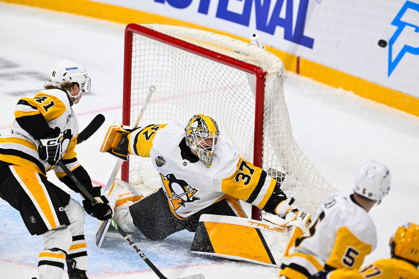 Predators win in OT over Penguins, snap five-game skid | iNFOnews.ca Predators win in OT over Penguins, snap five-game skid | iNFOnews.ca