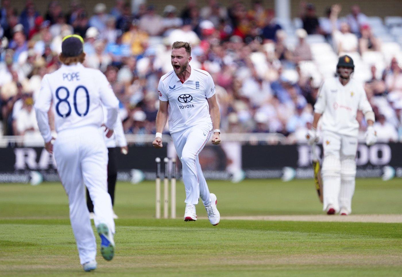 England set for big win after forcing fighting Zimbabwe to follow on | iNFOnews.ca