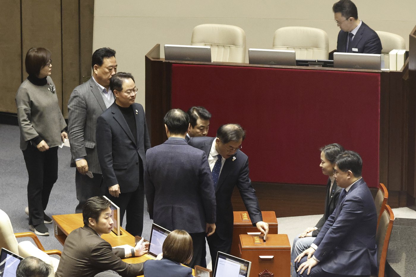 South Korean prosecutors detain ex-defense chief over martial law imposition, reports say | iNFOnews.ca South Korean prosecutors detain ex-defense chief over martial law imposition, reports say | iNFOnews.ca