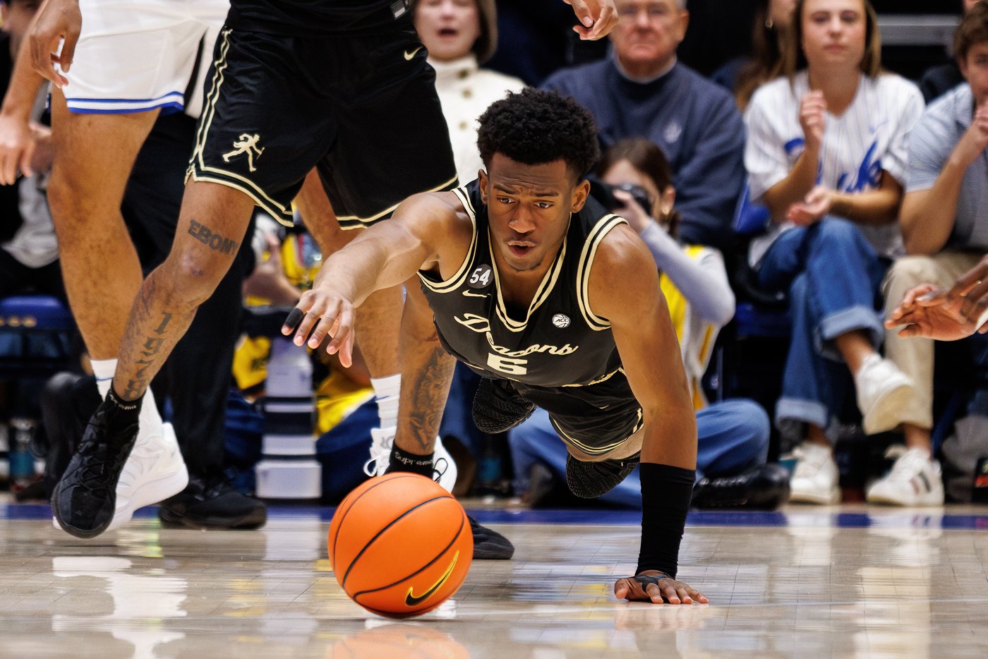 Cameron Boozer leads dominant interior play powering No. 5 Duke to a 90-69 win against Wake Forest | iNFOnews.ca