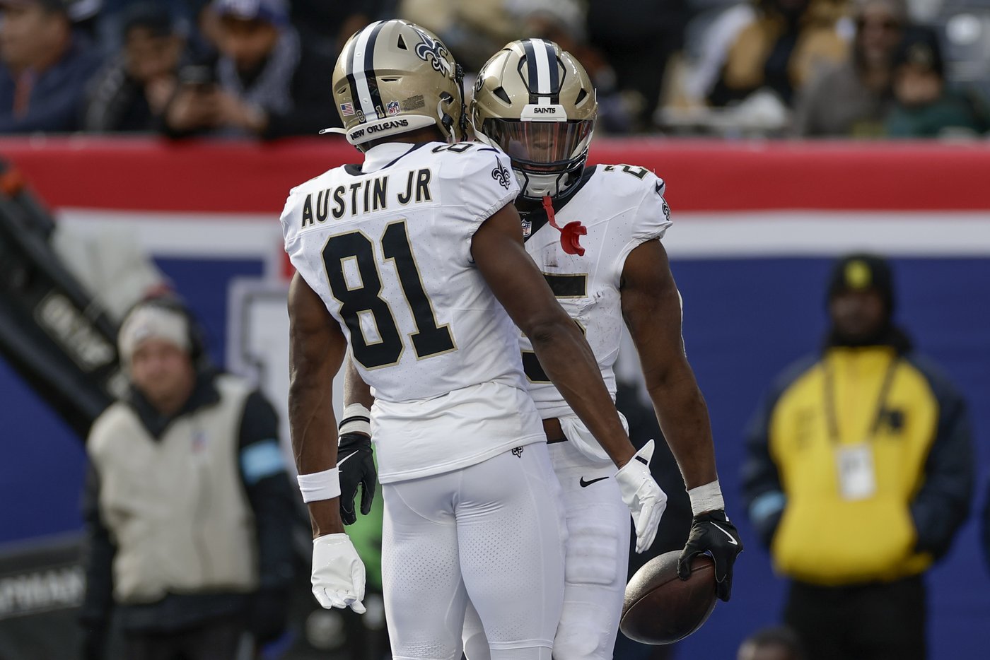 The Saints are making contingency plans to play without QB Derek Carr as they try to stay alive | iNFOnews.ca