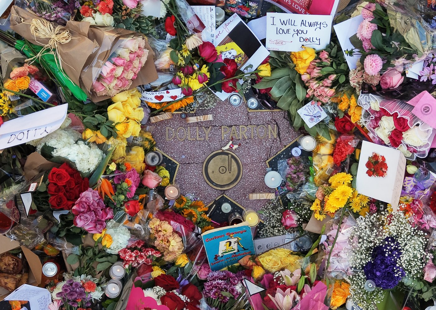 In Dolly Parton’s theology, God and acceptance shared the same stage | iNFOnews.ca In Dolly Parton’s theology, God and acceptance shared the same stage | iNFOnews.ca