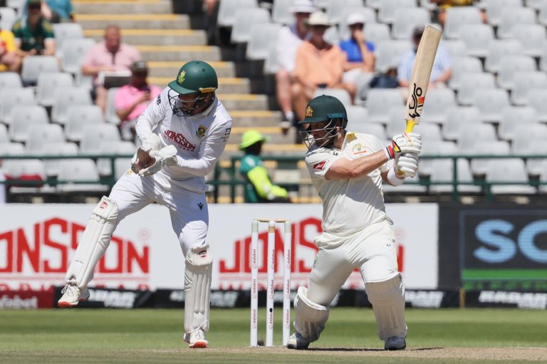 Inglis century helps Australia extend lead over South Africa to 82 runs in 3rd test | iNFOnews.ca