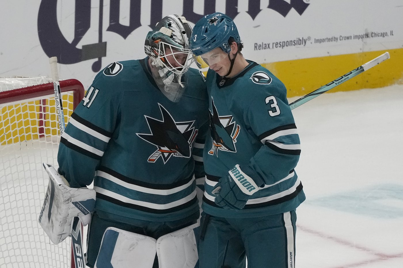 Klim Kostin's Gordie Howe hat trick helps Sharks beat Kraken 8-5 | iNFOnews.ca