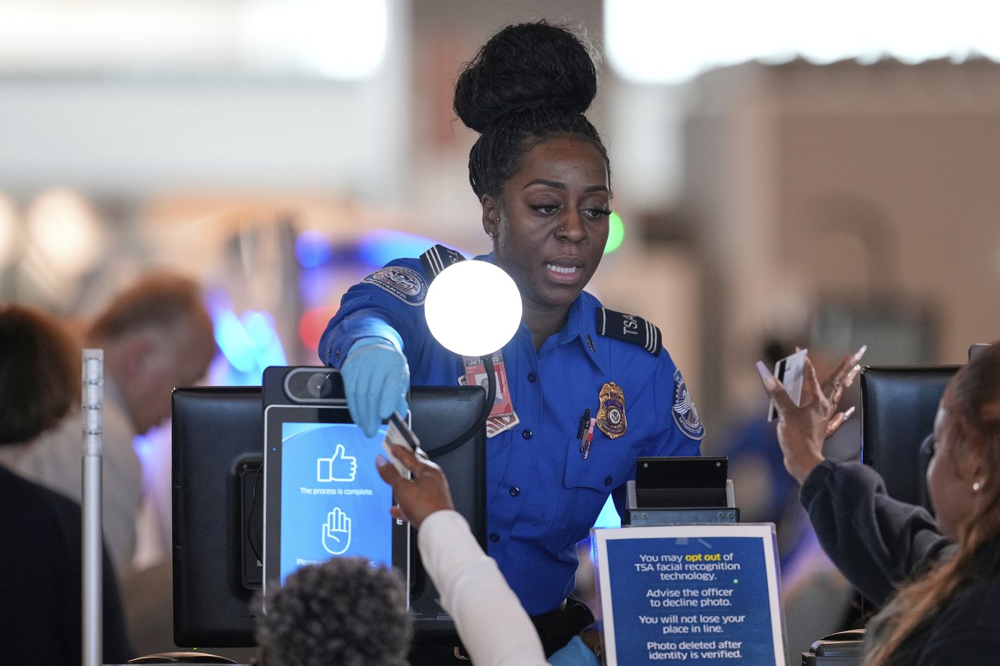 PHOTO COLLECTION: REAL ID requirements for the U.S. domestic flyers begins | iNFOnews.ca