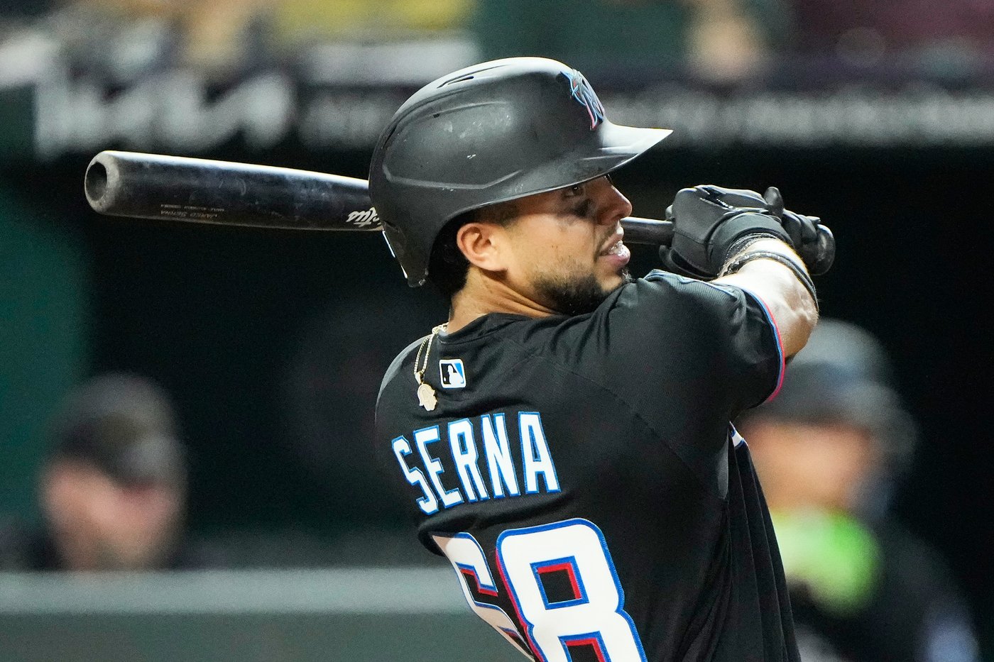 Stowers homers and has an RBI single, Marlins rally to beat the Royals 9-6 | iNFOnews.ca