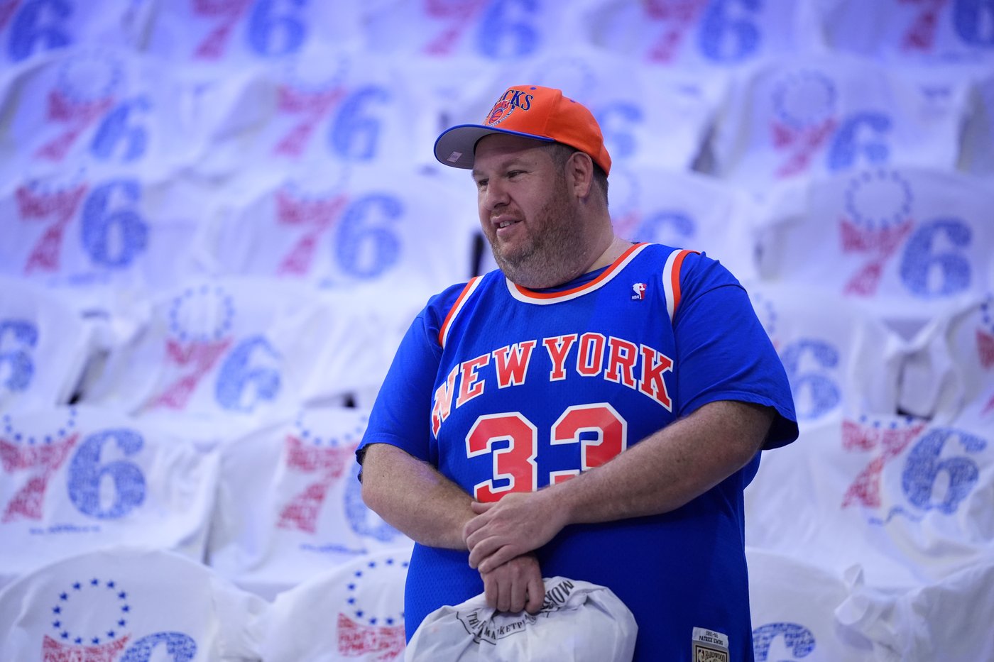 Spike Lee, Timothée Chalamet and non-famous Knicks fans enjoy a Game 3 win in Philly | iNFOnews.ca