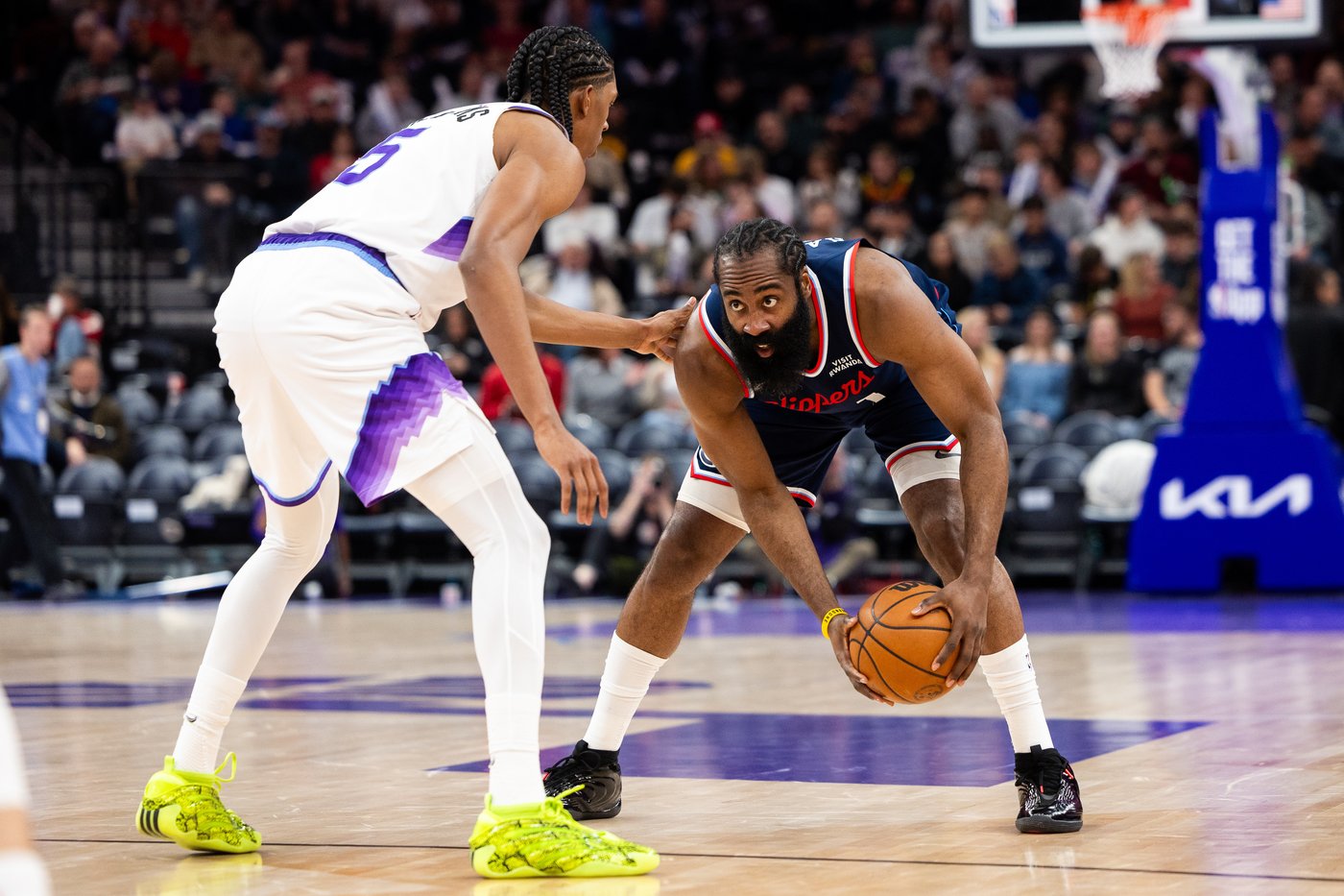 Clippers beat the Jazz 115-103 behind Leonard's 25th straight game with more than 20 points | iNFOnews.ca Clippers beat the Jazz 115-103 behind Leonard's 25th straight game with more than 20 points | iNFOnews.ca