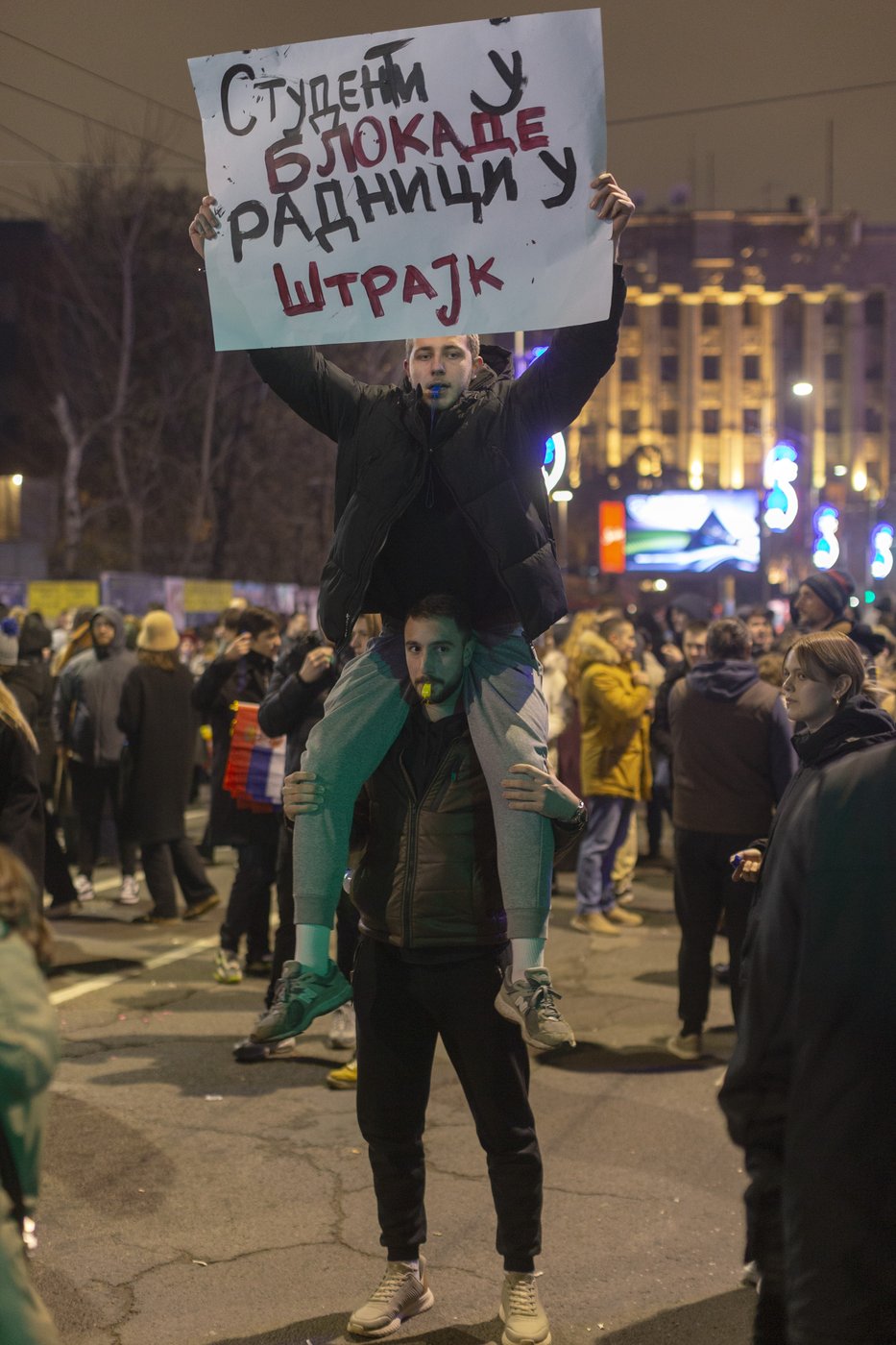 Protesters hold a noisy demonstration against Serbia's populist leadership | iNFOnews.ca