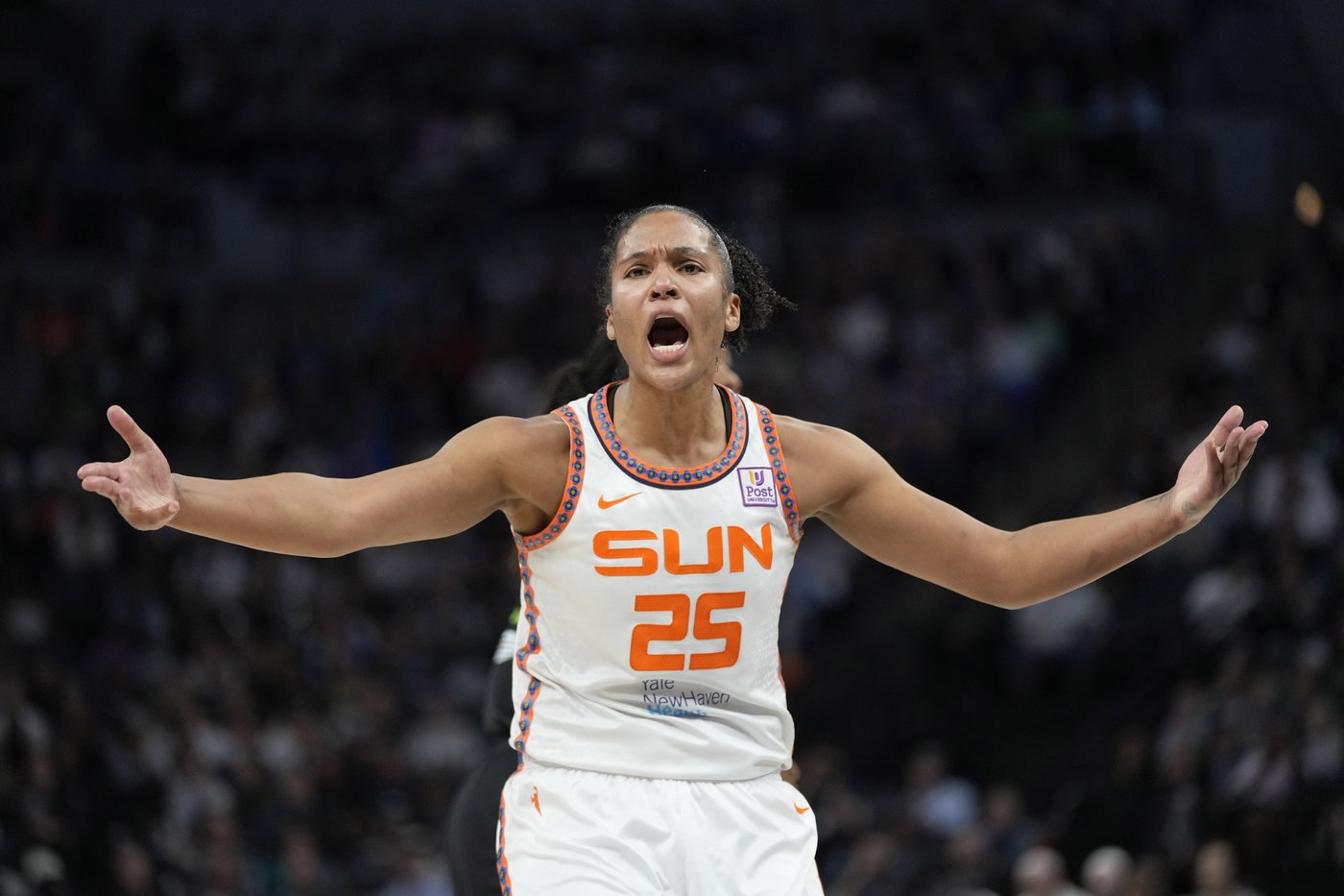 Lynx return to finals with 88-77 win over Sun in Game 5 behind Collier's 27 points, 11 rebounds | iNFOnews.ca Lynx return to finals with 88-77 win over Sun in Game 5 behind Collier's 27 points, 11 rebounds | iNFOnews.ca