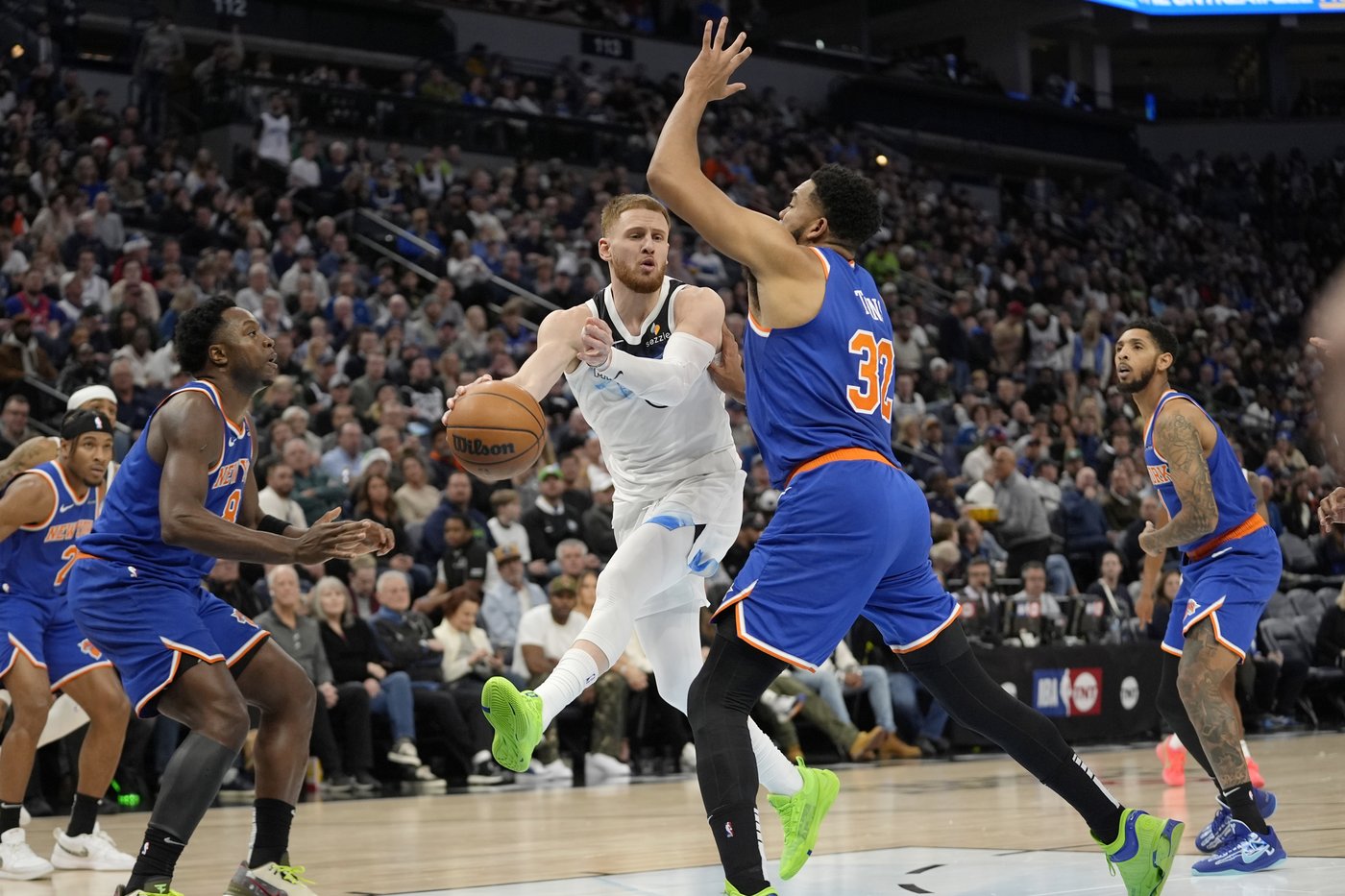 Towns tears up T-wolves in return with 32 points and 20 rebounds in 133-107 romp by Knicks | iNFOnews.ca