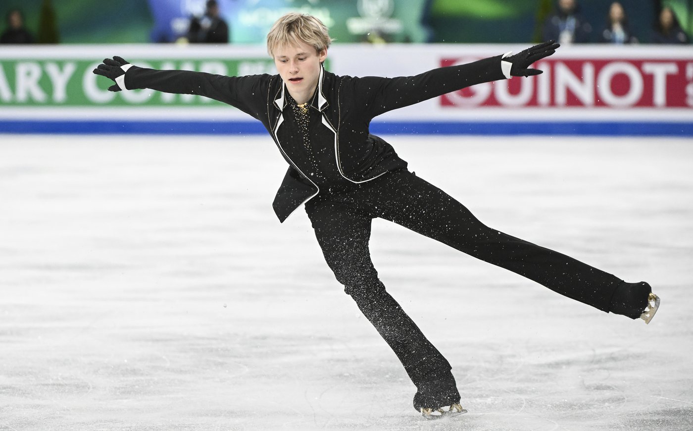 That's flippin' amazing! Figure skating Grand Prix season begins with backflips no longer banned | iNFOnews.ca
