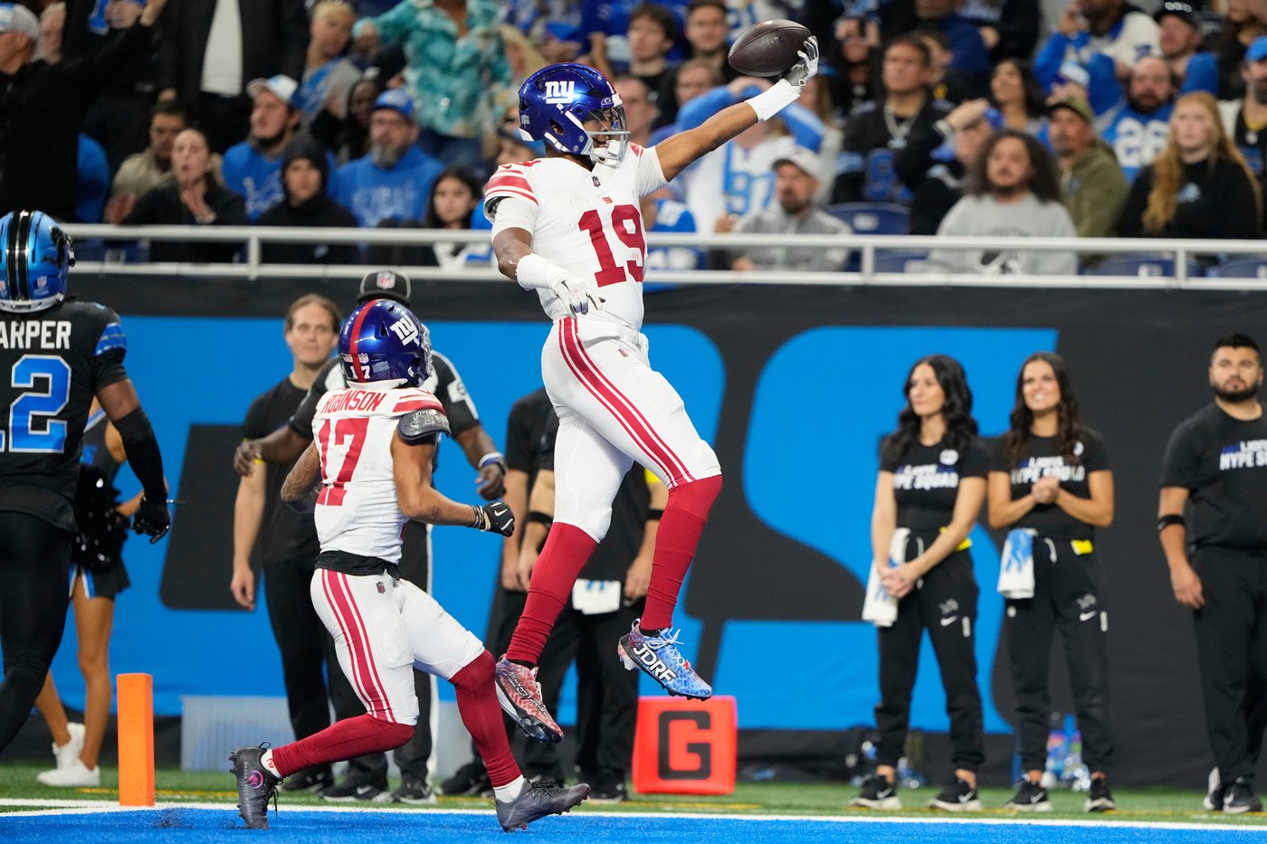 Jahmyr Gibbs rescues Lions with long TD run in OT for 34-27 win over Giants | iNFOnews.ca Jahmyr Gibbs rescues Lions with long TD run in OT for 34-27 win over Giants | iNFOnews.ca