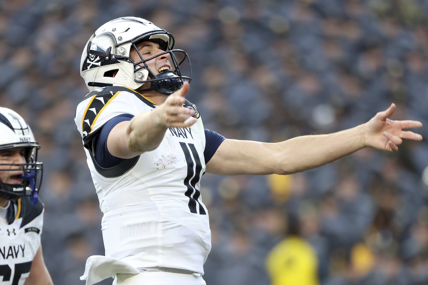 Blake Horvath shines as Navy dominates in a 31-13 victory over Bryson Daily and No. 19 Army | iNFOnews.ca Blake Horvath shines as Navy dominates in a 31-13 victory over Bryson Daily and No. 19 Army | iNFOnews.ca