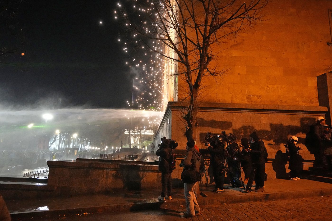 Police in Georgia turn increasingly brutal as mass protests over ending EU talks enter second week | iNFOnews.ca