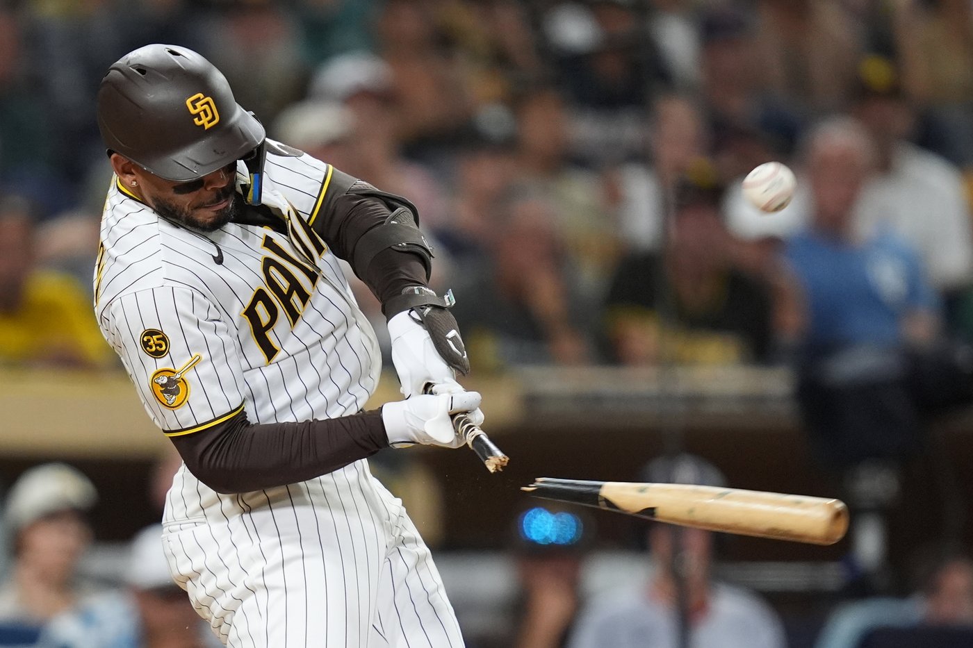 Machado and Campusano rally Padres past skidding Nationals 5-4 to keep pace in NL wild-card chase | iNFOnews.ca