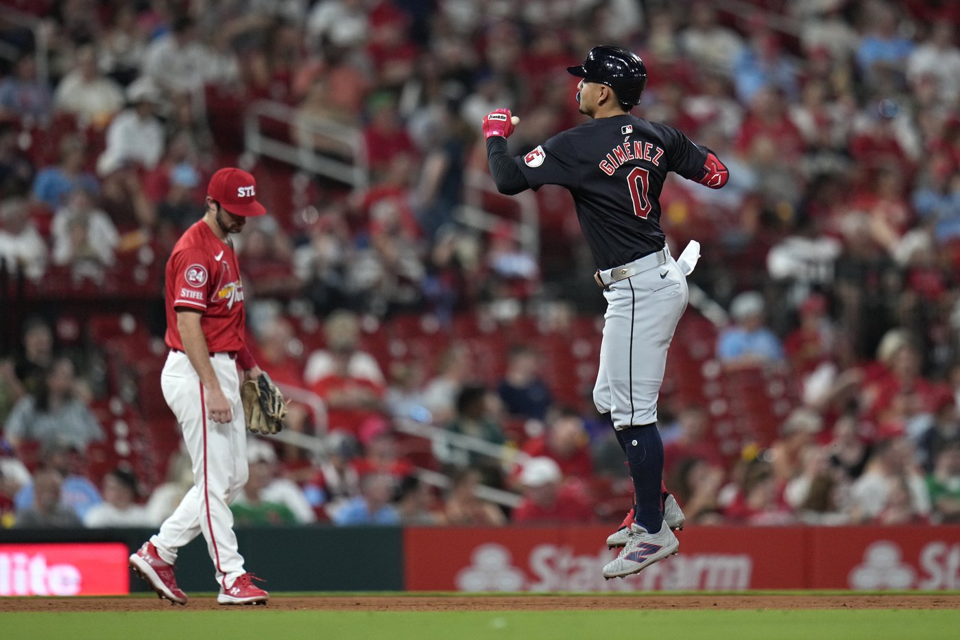 José Ramírez homers and drives in a pair, Ben Lively goes 5 innings, and Guardians top Cardinals 5-1 | iNFOnews.ca
