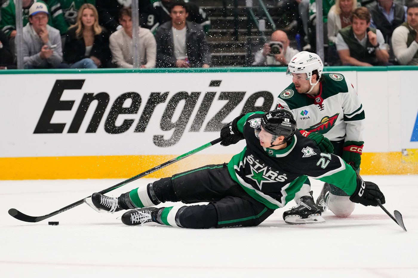 Flyers winger Porter Martone stands out as youth is served early in the NHL playoffs | iNFOnews.ca