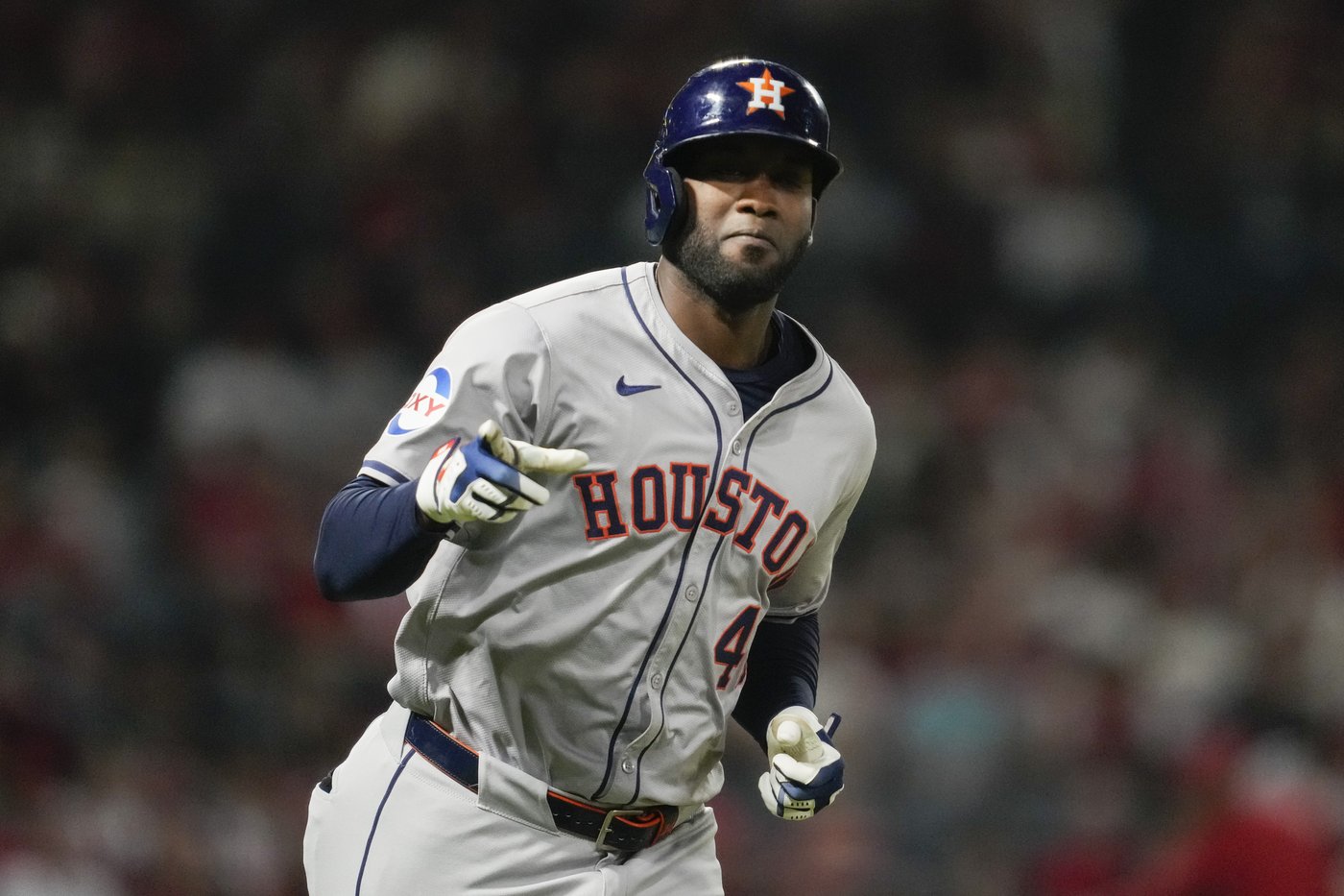 Houston's Yordan Alvarez has sprained right knee and won't play in series against Mariners | iNFOnews.ca Houston's Yordan Alvarez has sprained right knee and won't play in series against Mariners | iNFOnews.ca