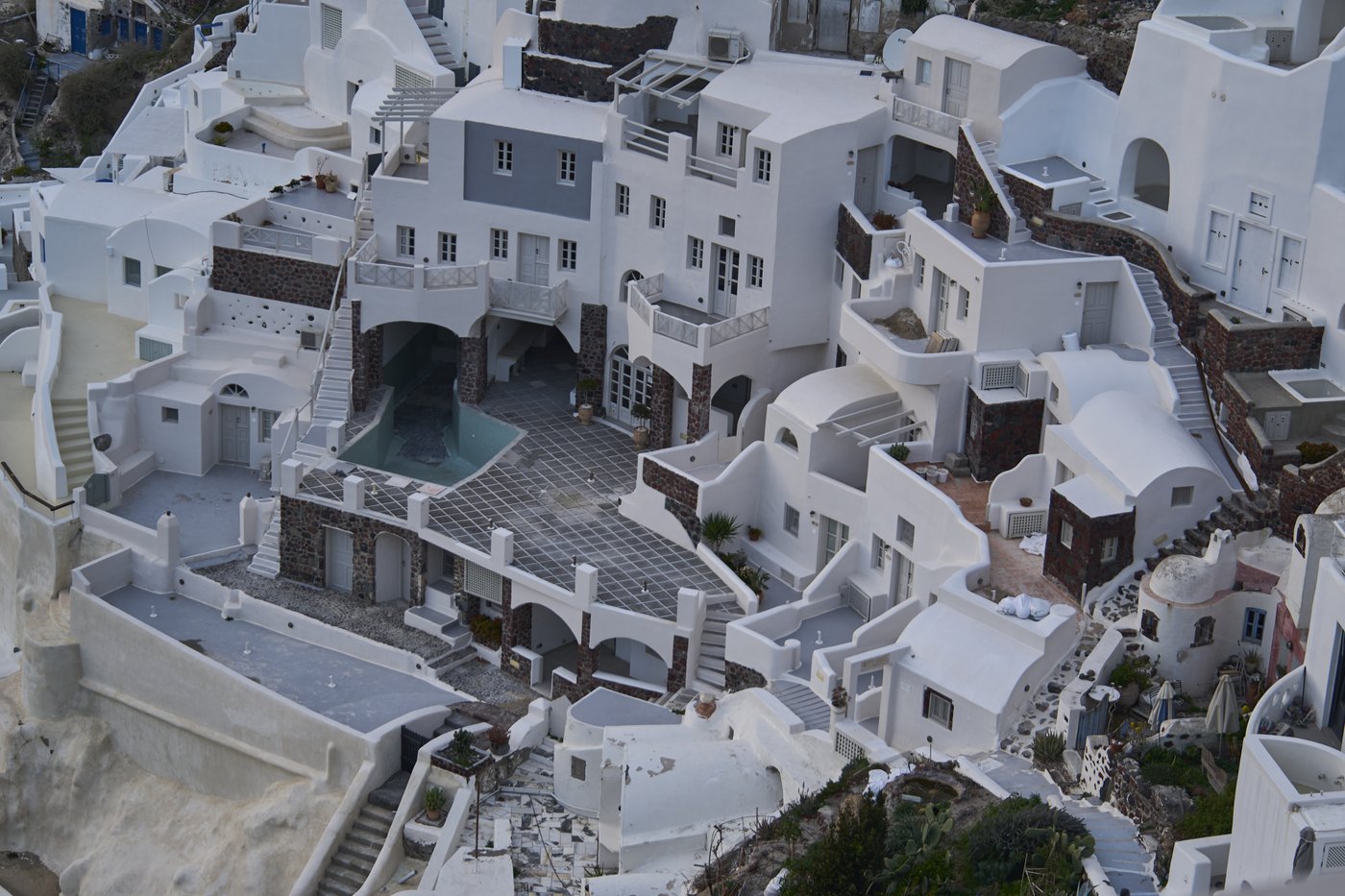 The swarm of earthquakes shaking Santorini prompts Greece to declare an emergency | iNFOnews.ca The swarm of earthquakes shaking Santorini prompts Greece to declare an emergency | iNFOnews.ca