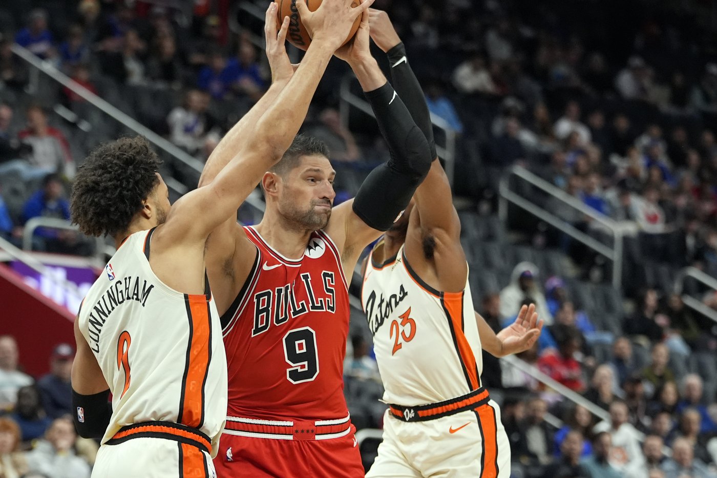 Zach LaVine's 16 fourth-quarter points lead Bulls past Pistons 122-112 | iNFOnews.ca