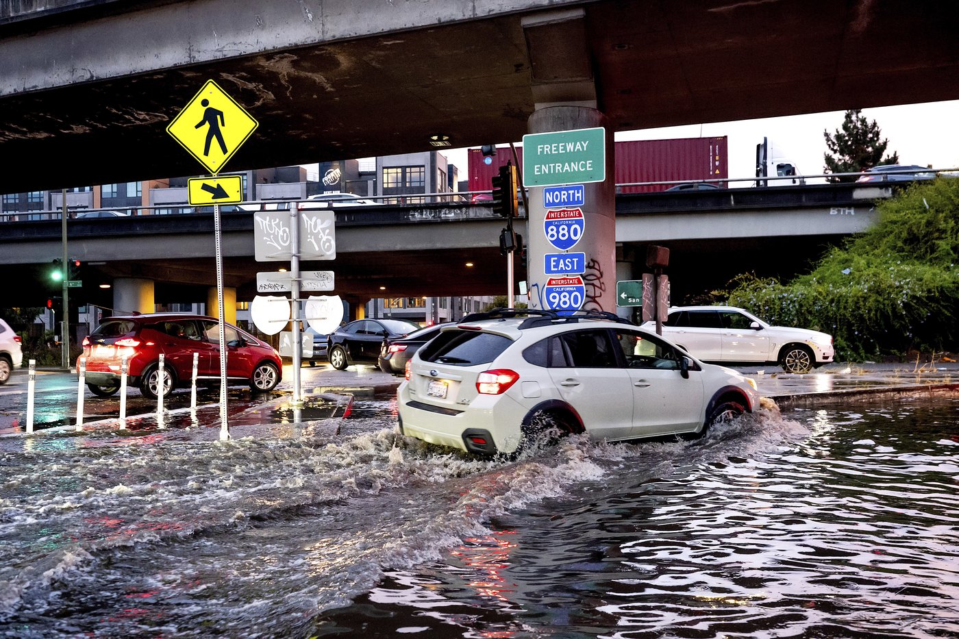 Rare October storm brings heavy rain and possible mudslides to Southern California | iNFOnews.ca Rare October storm brings heavy rain and possible mudslides to Southern California | iNFOnews.ca