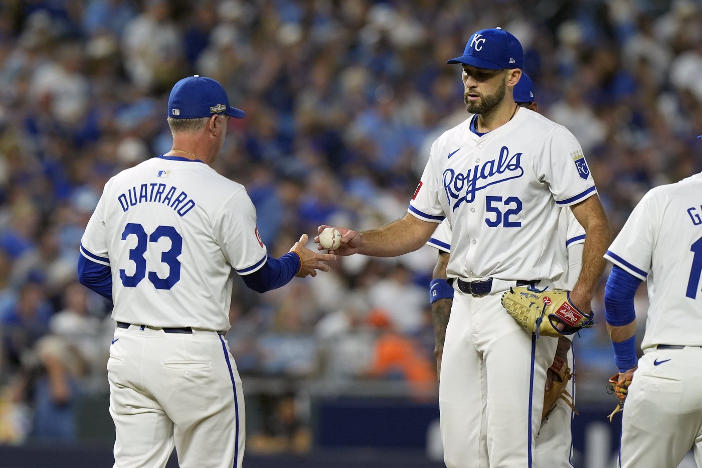 Royals sign RHP Michael Wacha to 3-year, $51 million deal with option for 2028, AP source says | iNFOnews.ca