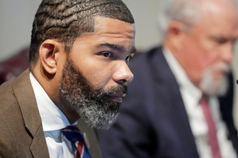 Former mayor of Mississippi's capital city pleads guilty in bribery scheme | iNFOnews.ca